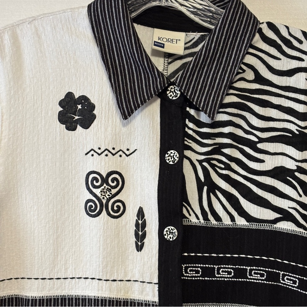 Koret Petite Patchwork Embellished Short Sleeve B… - image 2